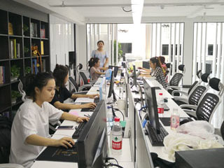 黑龍江農(nóng)業(yè)工程職業(yè)學(xué)院軟件技術(shù)服務(wù)專業(yè) 培養(yǎng)數(shù)字農(nóng)業(yè)時(shí)代的技術(shù)尖兵